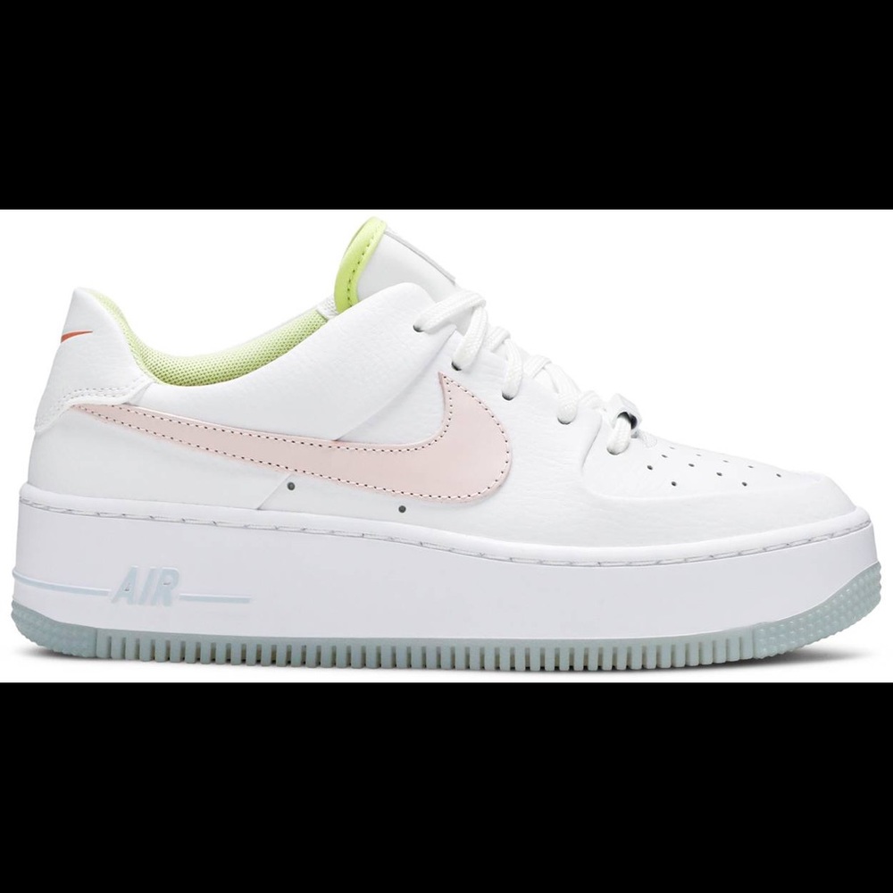 Nike Women’s Air Force 1 Sage Low